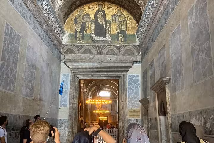 Hagia Sophia interior mosaics and arches on a private guided 3-day Istanbul all-inclusive tour