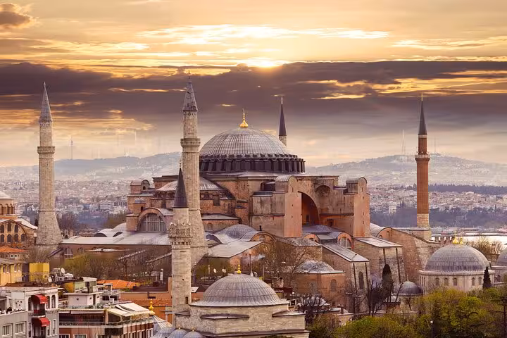Hagia Sophia at sunset in Istanbul, highlight of Byzantine and Ottoman city tour with museum tickets and lunch