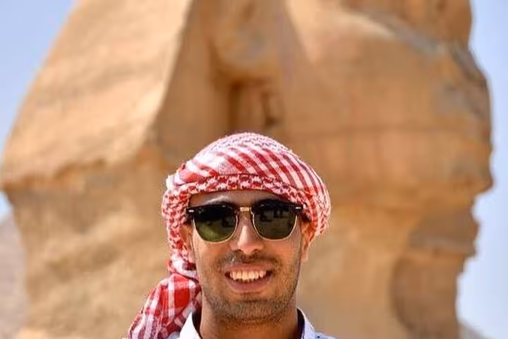 Tour guide at the Great Sphinx of Giza during Hurghada small-group tour to Pyramids and Grand Egyptian Museum