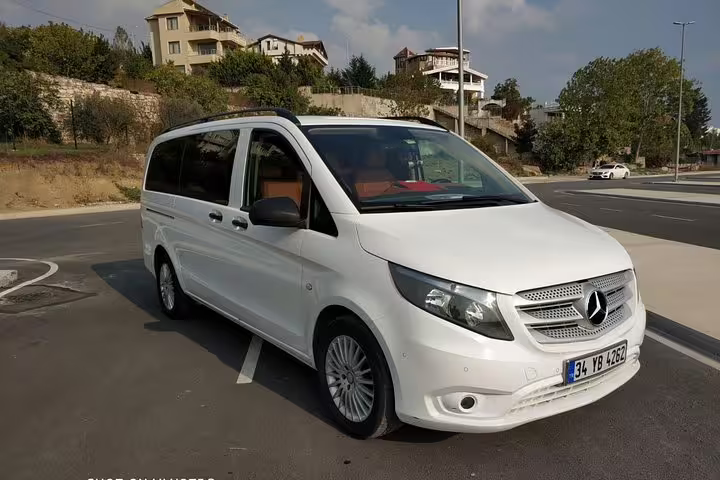 Private minivan transfer for Istanbul to Bursa day trip, comfortable door-to-door transport in Turkey