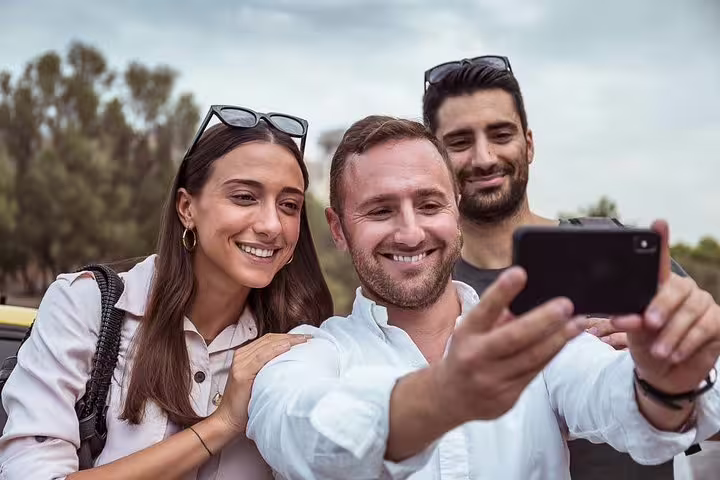 Travelers taking a selfie during a private and flexible Istanbul sightseeing tour with local guide and driver