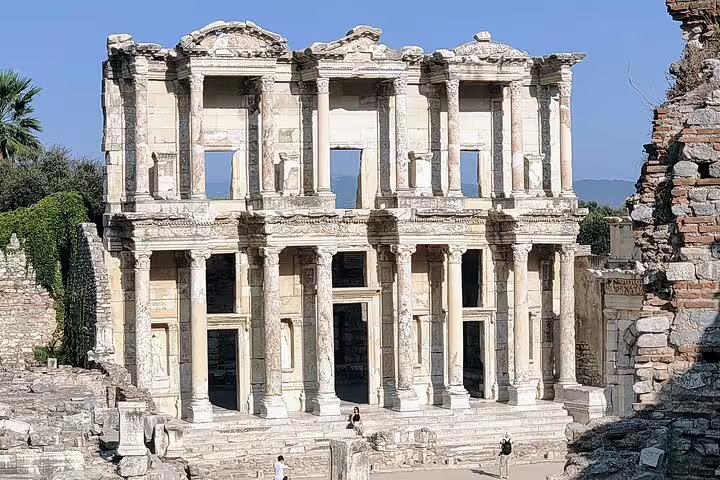 Library of Celsus in Ephesus, a key stop on the 4-day small-group tour from Kusadasi to Istanbul