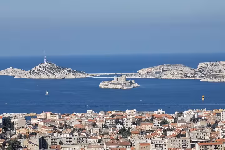Panoramic Marseille view over Vieux-Port and Frioul Islands, ideal on private city tour with airport transfer