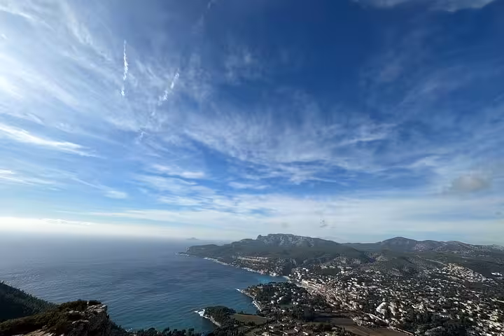Panoramic Mediterranean coastline near Marseille on a full-day Aix-en-Provence, Cassis and Marseille tour