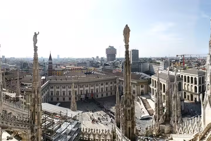 View over Milan Duomo rooftops and Piazza del Duomo, start of Milan to Switzerland private day tour