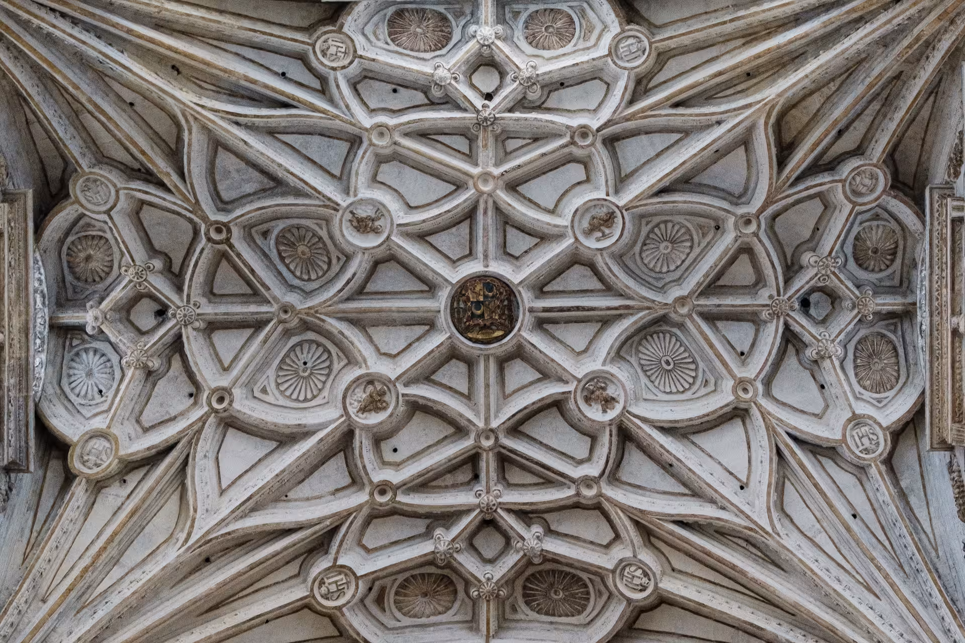 Intricate Gothic ceiling design in Mosque Cathedral, highlighting architectural marvels on the guided tour with tickets.