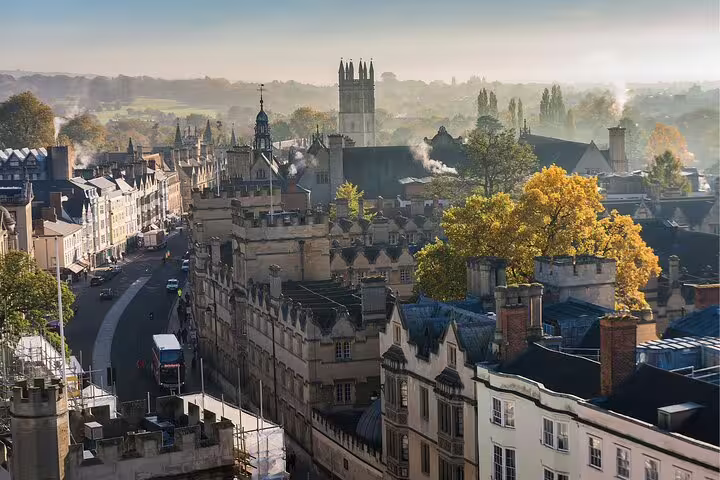 Panoramic Oxford skyline and historic streets, ideal for a self-guided scavenger hunt highlights tour