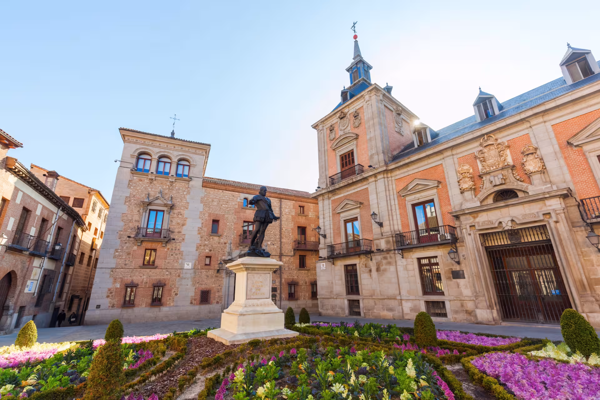 Plaza de la Villa Madrid with historic town hall and statue, stop on Leyendas Locales legends city tour