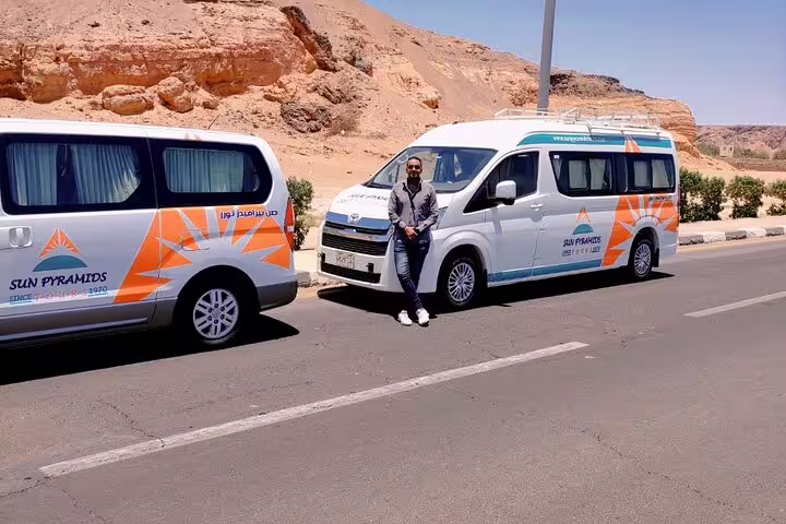 Private Cairo airport transfer service vans with driver, ideal for Giza and hotel drop-off in Egypt