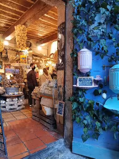 Provence artisan shop with rustic decor, cultural stop on 7-day Christian heritage and Provence tour itinerary
