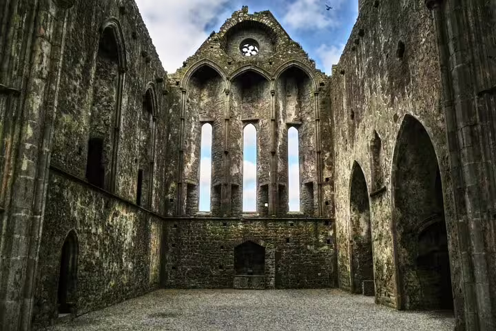 Rock of Cashel medieval chapel ruins in County Tipperary, must-see stop on Dublin to Cork day trip