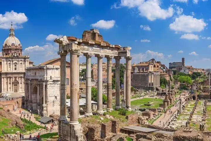 Panoramic view of the Roman Forum ruins in Rome visited on a guided small-group Colosseum and Forum history tour