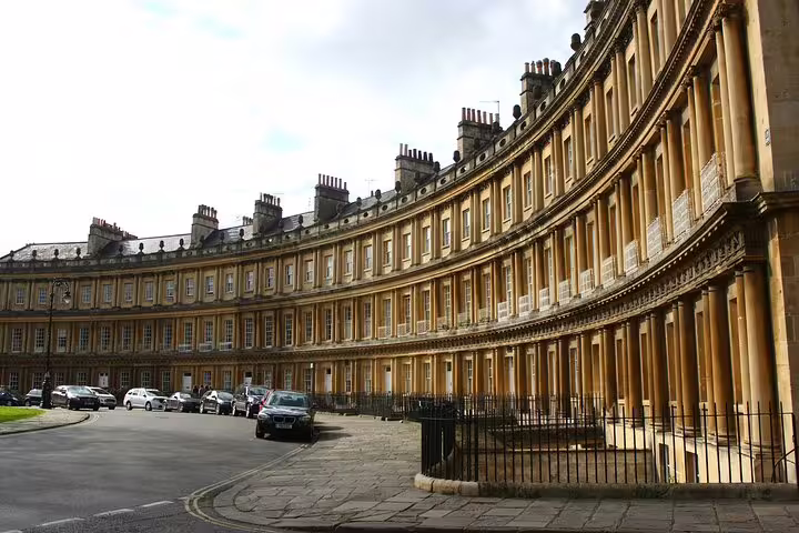 Royal Crescent in Bath, Georgian architecture highlight on London to Windsor Castle, Stonehenge and Bath private tour
