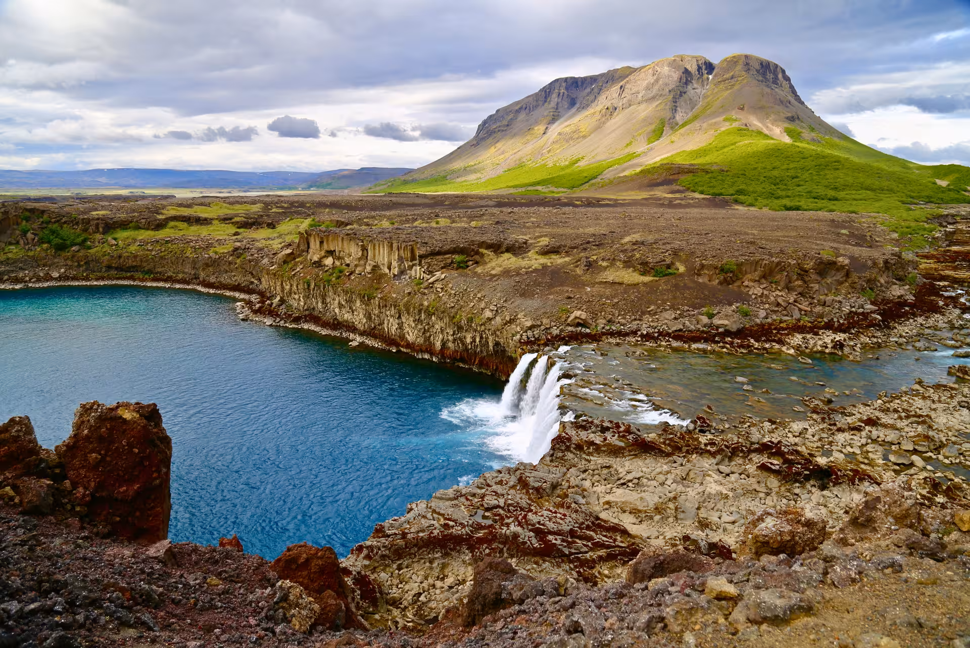 Sigöldufoss waterfall and turquoise river on Private Þjórsárdalur Valley Tour in Iceland’s Highlands