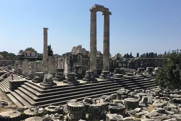 Temple of Apollo at Didyma with towering columns and ruins, highlight of 3-day mini group tour from Kusadasi