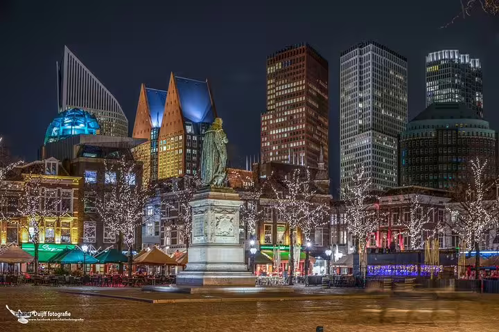 Night view of Plein square and skyline in The Hague, a key stop on the self-guided e-scavenger hunt