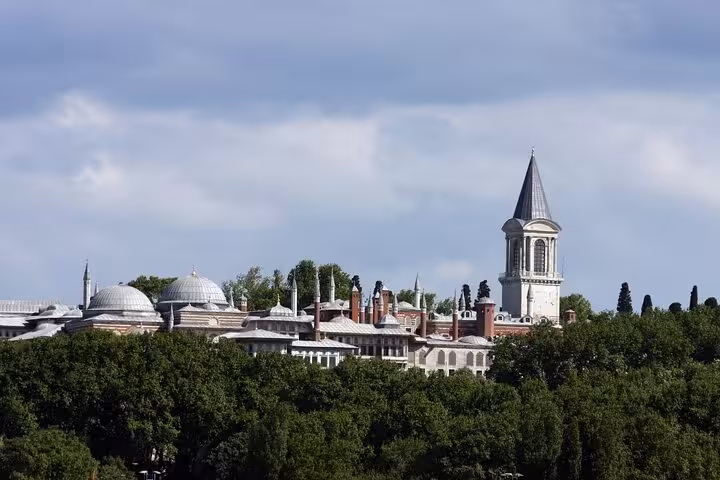 Topkapi Palace skyline above Istanbul gardens, a highlight of the 5-day guided tour of Istanbul and beyond