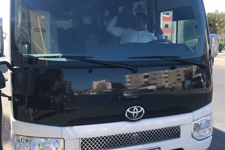 Toyota minibus for private Luxor airport transfer service, comfortable pickup and drop-off in Luxor