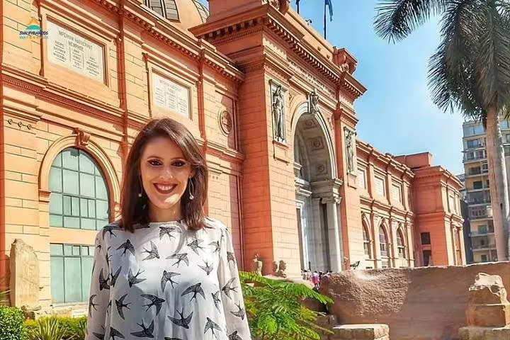 Traveler at Egyptian Museum Cairo on 2-day Alexandria to Giza and Cairo tour, Egypt sightseeing