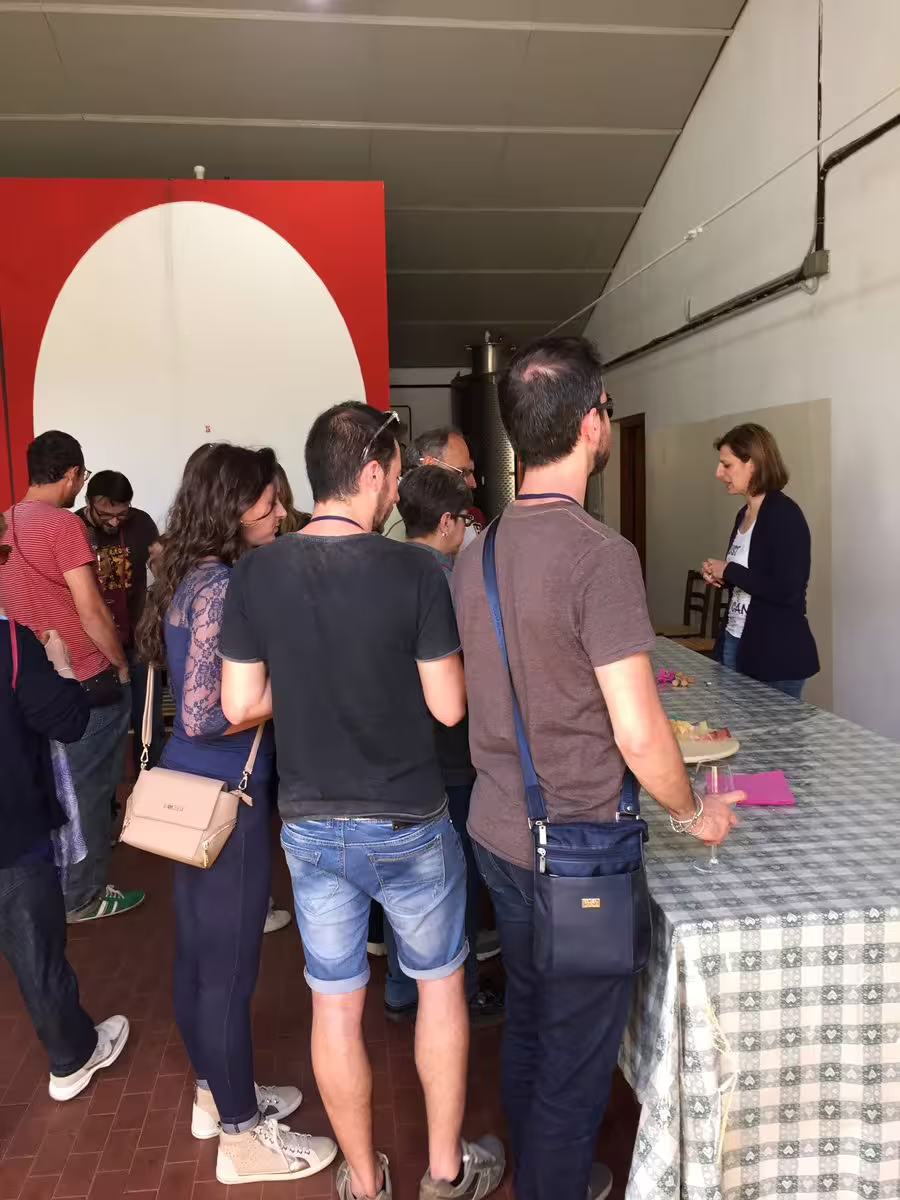 Degustazione durante visita guidata alla cantina Valle Martello con guida e assaggi di vini locali