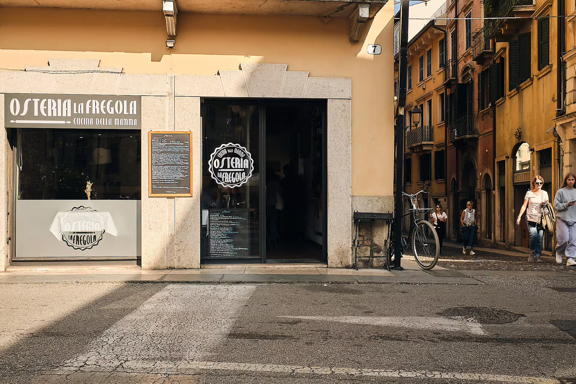 Verona osteria near Juliet’s House, meeting point for guided wine tasting and local food tour in the old town