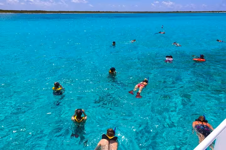 Snorkeling stop in turquoise lagoon during White Island and Ras Mohamed snorkeling trip from Sharm El Sheikh