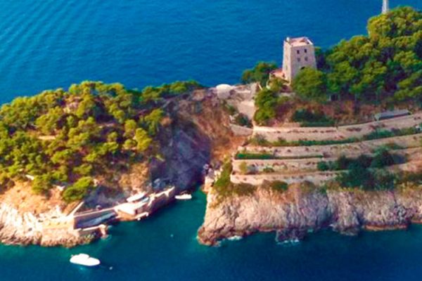 Li Galli Island, located off the Amalfi Coast, is a hidden gem with turquoise waters and breathtaking views. Join a boat tour and enjoy swimming, snorkeling, and relaxation on the private island. Legend has it that the sirens of Greek mythology lived here, adding to the island's mystical allure.