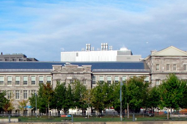 Bonsecours Market, an iconic Montréal landmark with a gleaming silver dome, has endured for over 150 years. Today, it serves as a market and a major event venue in Old Montreal's historical district.