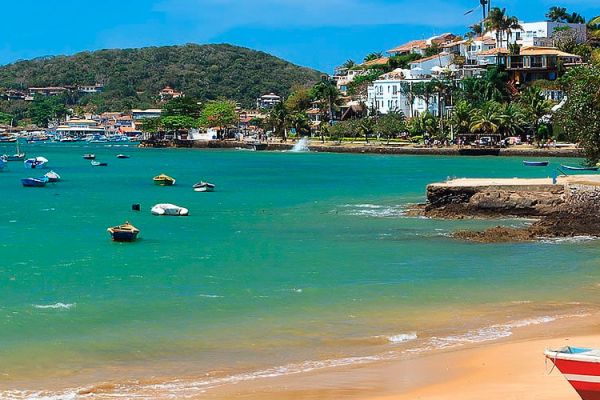 Búzios, Brazil, is famed for its turquoise waters, white sand beaches, and vibrant nightlife. Offering surfing, snorkeling, and hiking, it's a must-visit destination for tourists seeking scenic beauty and lively atmosphere.