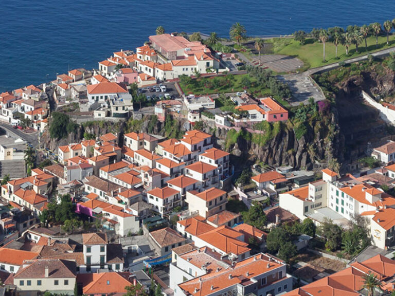 Câmara de Lobos was the first place where João Gonçalves Zarco, the navigator who discovered the island, lived between 1420 and 1424.