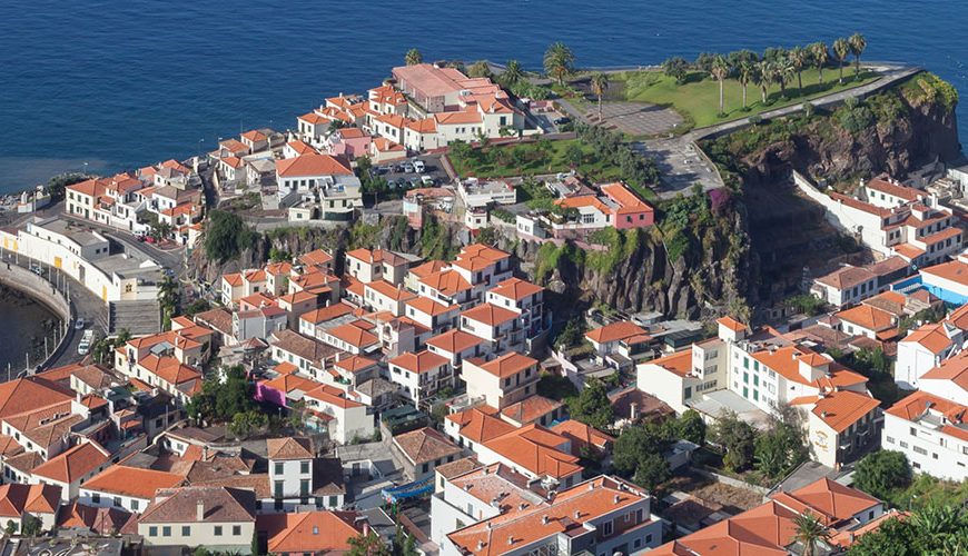 Câmara de Lobos was the first place where João Gonçalves Zarco, the navigator who discovered the island, lived between 1420 and 1424.