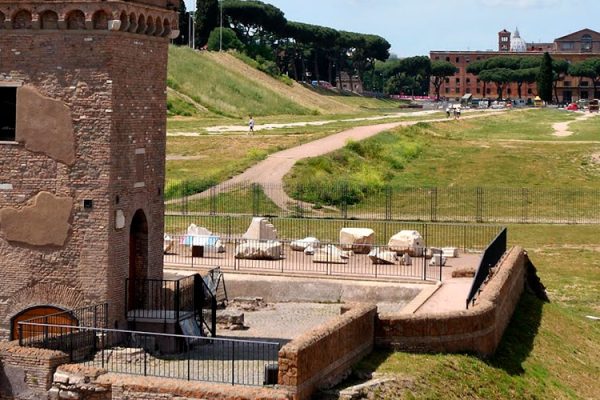 Discover the iconic Circus Maximus, an ancient Roman chariot racing stadium in Rome, Italy. Built in the 6th century BC, it was the largest stadium in ancient Rome, hosting up to 150,000 spectators. Now a public park and archaeological site, relive its rich history and grandeur.