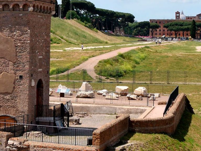 Discover the iconic Circus Maximus, an ancient Roman chariot racing stadium in Rome, Italy. Built in the 6th century BC, it was the largest stadium in ancient Rome, hosting up to 150,000 spectators. Now a public park and archaeological site, relive its rich history and grandeur.
