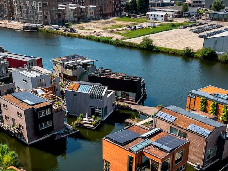Floating-sustainable-village-amsterdam