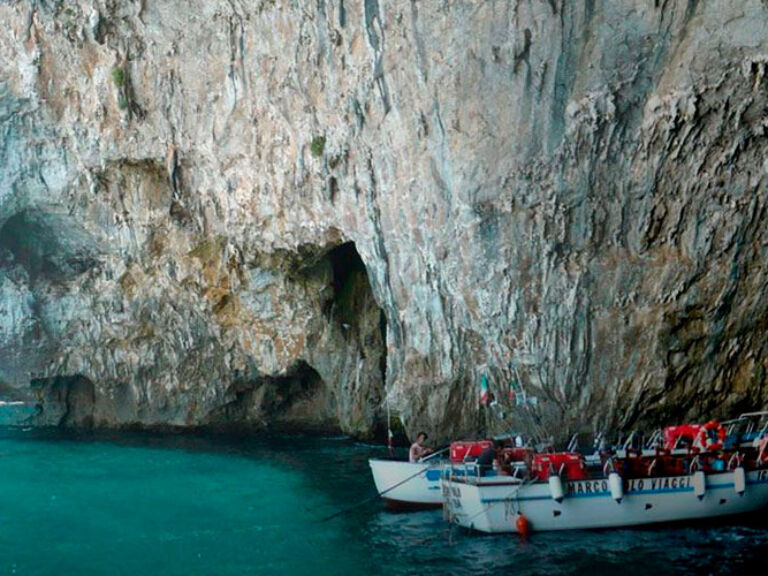 Explore Grotta del Ciolo, a cave in Lecce, Italy, near L'Incanto and Gibò villages. Legend has it that Merlin hid King Arthur and his Round Table here. Discover natural hot springs that feed the local waterfall.