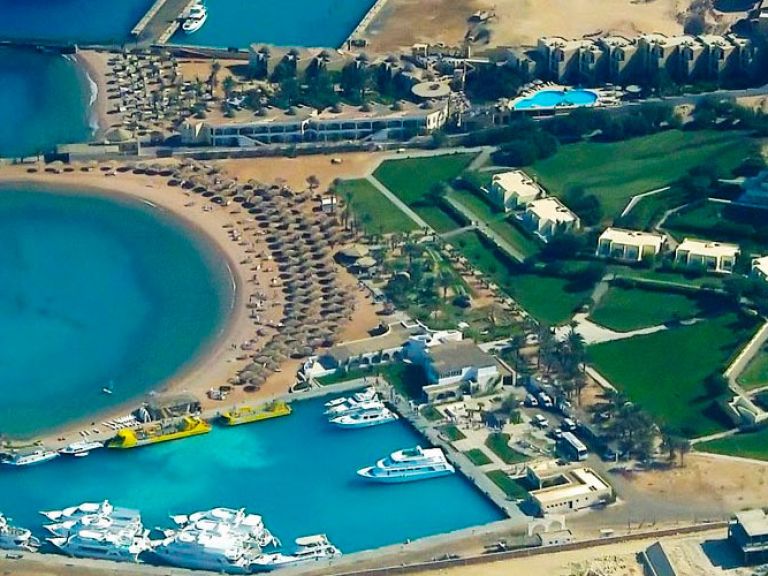 Hurghada, an Egyptian Red Sea resort, caters to water sports enthusiasts. Its vibrant coral reefs within the Marine Reserve, along with stunning turquoise waters, create an array of onshore and offshore activities.