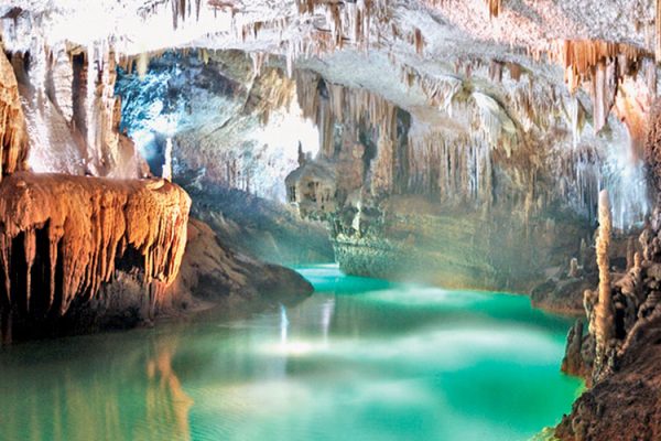 Nestled 18 km north of Beirut, Jeita Grotto is a captivating marvel. Crystal-clear waters weave through limestone caves adorned with mesmerizing rock formations, making it a top tourist hotspot in Lebanon. The site comprises upper and lower galleries.