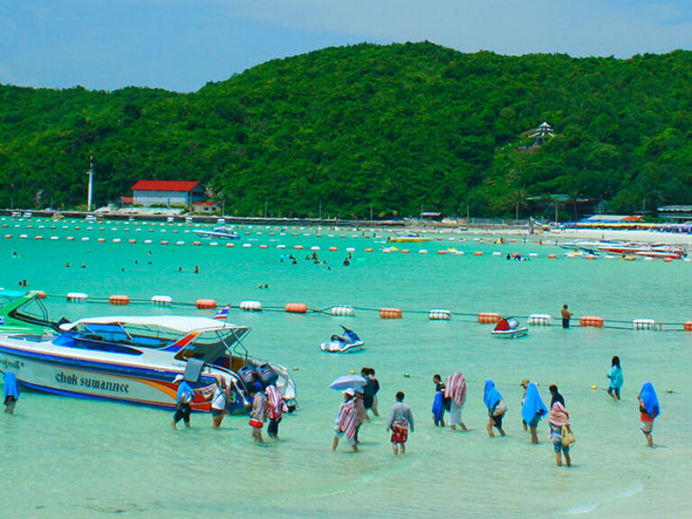 Coral Island, or Kohlarn, situated in the Gulf of Thailand, is famous for its white beaches, clear blue waters, and coral reefs. Offering activities like swimming, sunbathing, and snorkeling, it's an ideal spot to enjoy breathtaking sunset views.