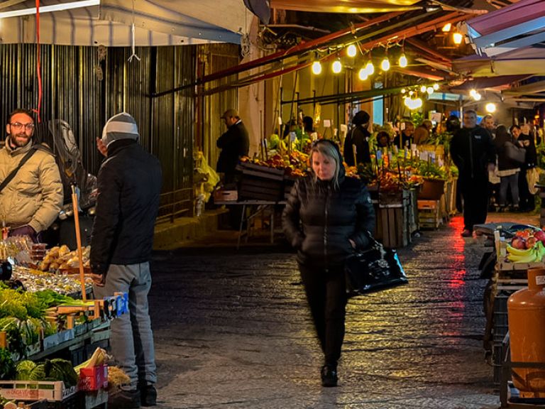 Palermo's-market