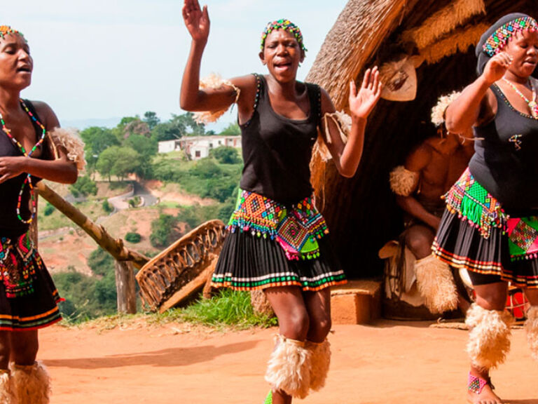 PheZulu Safari Park in KwaZulu-Natal offers safari activities and African cultural experiences, including traditional dance and music. It's an ideal destination for families and individuals eager to explore Africa's wildlife.