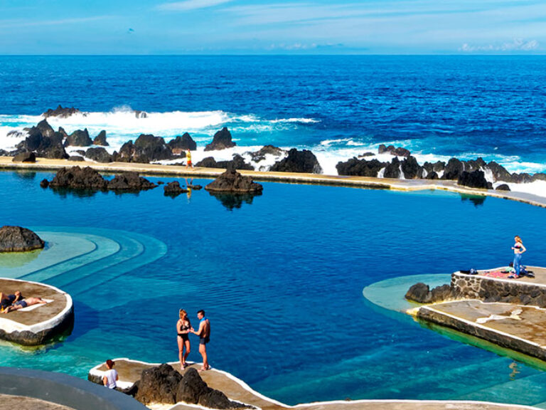 Porto Moniz is an attraction for thousands of national and foreign tourists, not only for its beauty and peculiar origin but also for its magnificent conditions.