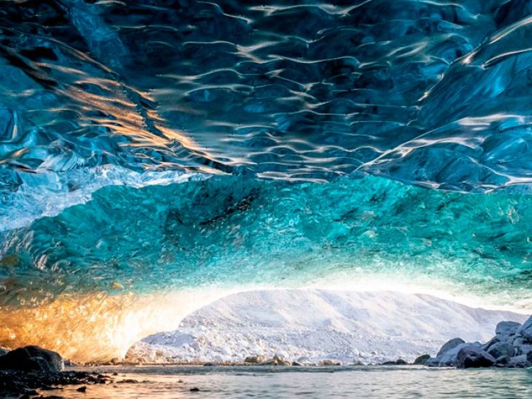 Sapphire-Ice-Cave