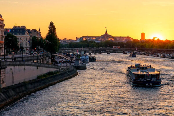 Seine river cruises offer a unique vantage point for admiring Paris, presenting iconic sights like the Eiffel Tower, Notre Dame Cathedral, and the Louvre Museum. They provide a novel way to learn about the city.