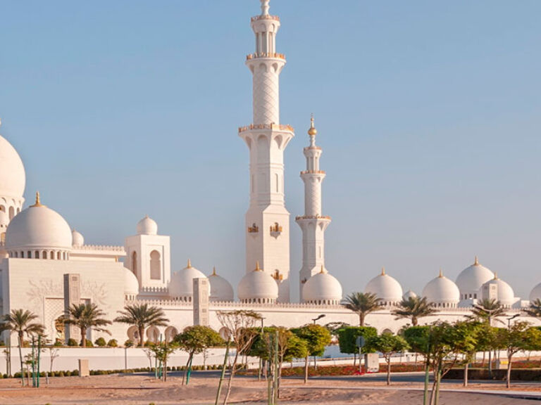The Sheikh Zayed Grand Mosque in Abu Dhabi, commissioned by the UAE's founder in 1996, blends traditional Islamic design with modern architecture, resulting in a breathtaking landmark.