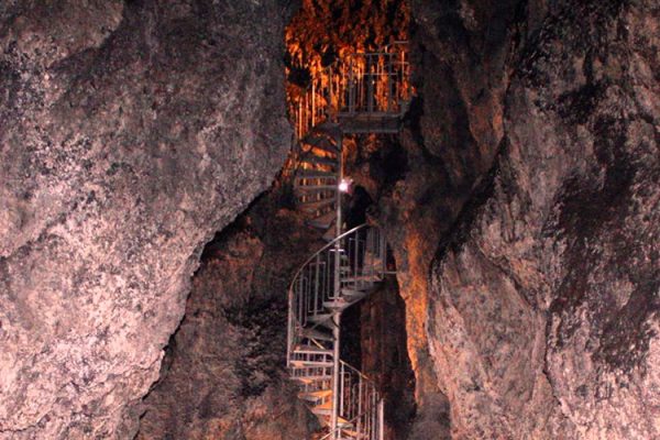 Vatnshellir-Cave