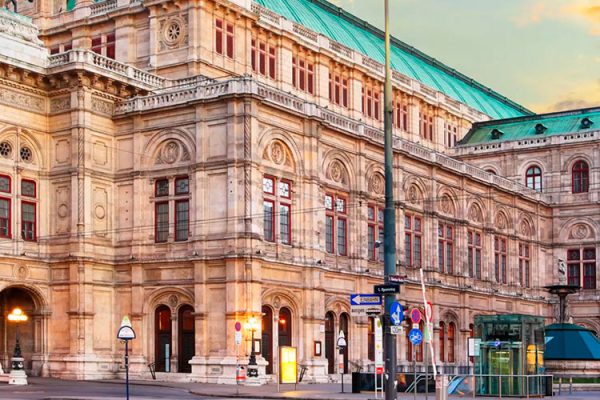 Vienna-Operahouse