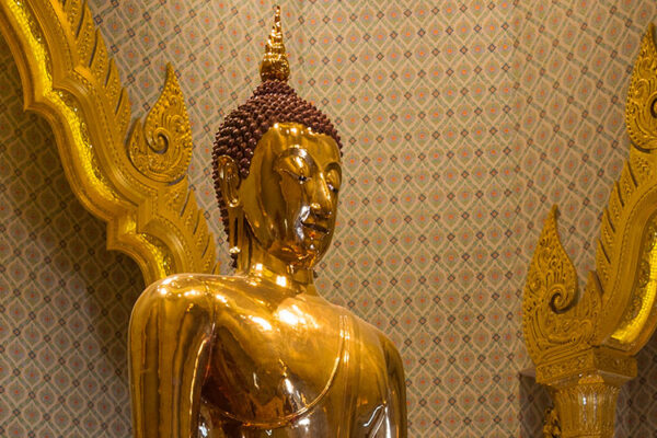 Wat Traimit, or the Temple of the Golden Buddha, is a Royal Wat located in Bangkok's Chinatown area. The temple is best known for housing an enormous solid-gold Buddha image.