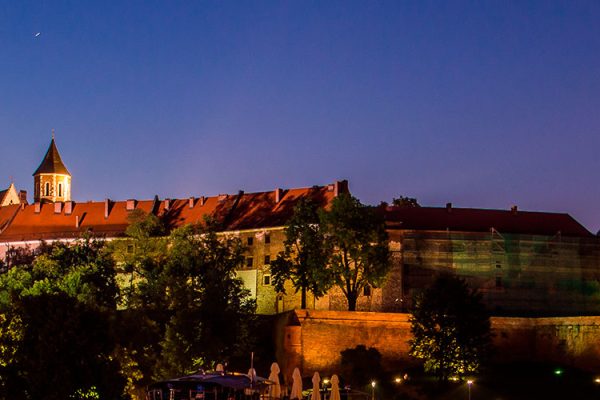 Wawel Royal Castle and Hill hold immense historical and cultural importance in Poland. The castle was the residence of Polish kings for centuries, while the hill houses vital national monuments and cultural artifacts.