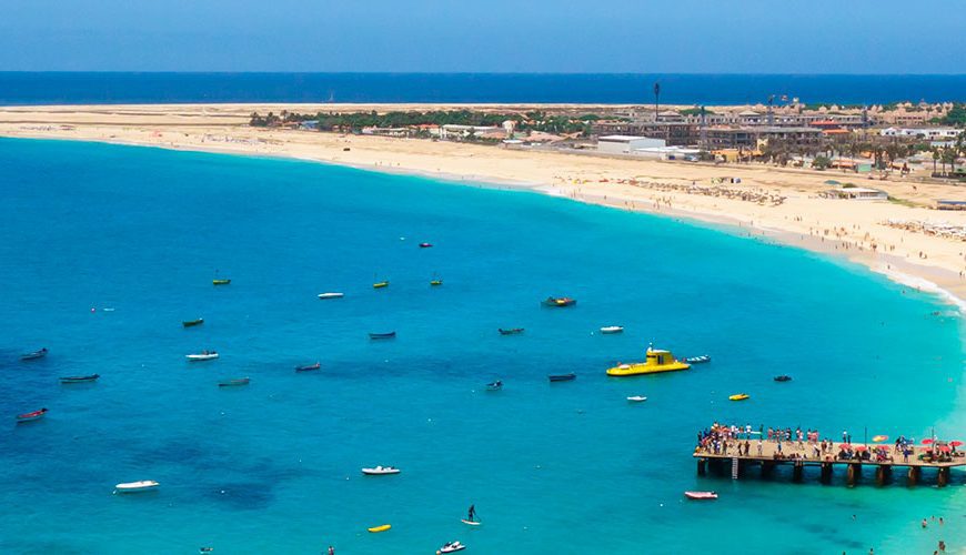 The islands of Cape Verde are a unique and unforgettable destination. Blessed by the sun throughout the year, they have in Music and Culture a ritual that is part of the daily life of the inhabitants while involving the visitor in the incomparable mystique of the Archipelago.