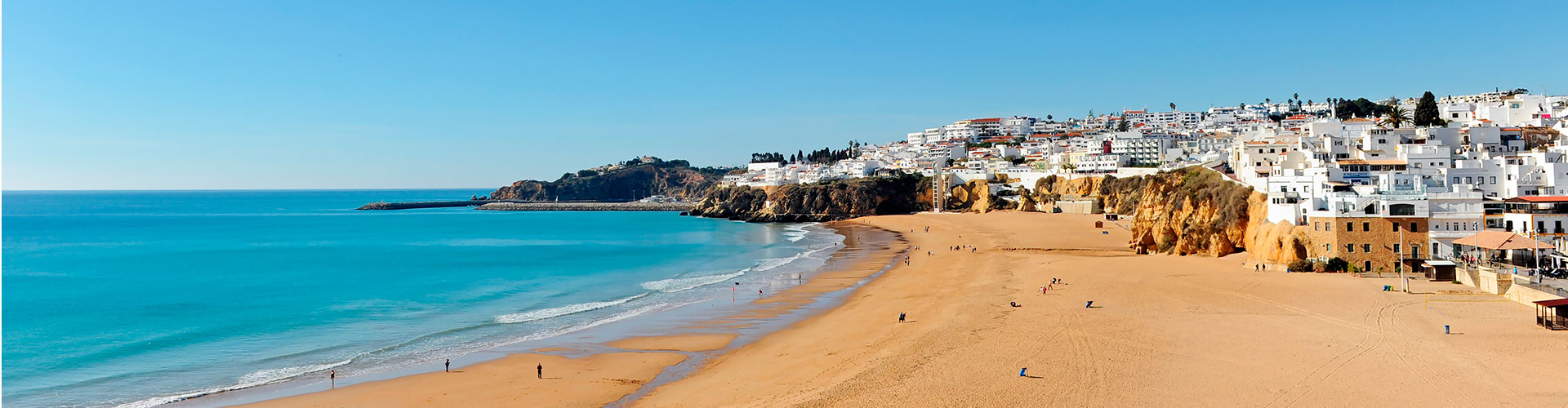 The progress has turned Albufeira into a city with tourism and leisure as its vocation but the streets in the hold Cerro da Vila (mediaeval area) still preserve the picturesque appeal of whitewashed houses and steeply narrow streets.